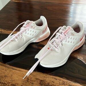 Nike pink shoes